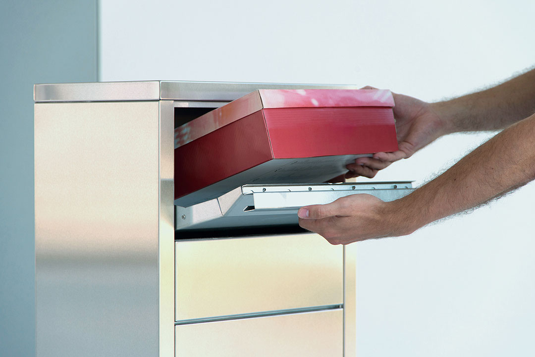 600_StandingOvation1_Detail1