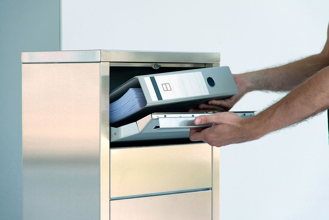 600_StandingOvation1_Detail2